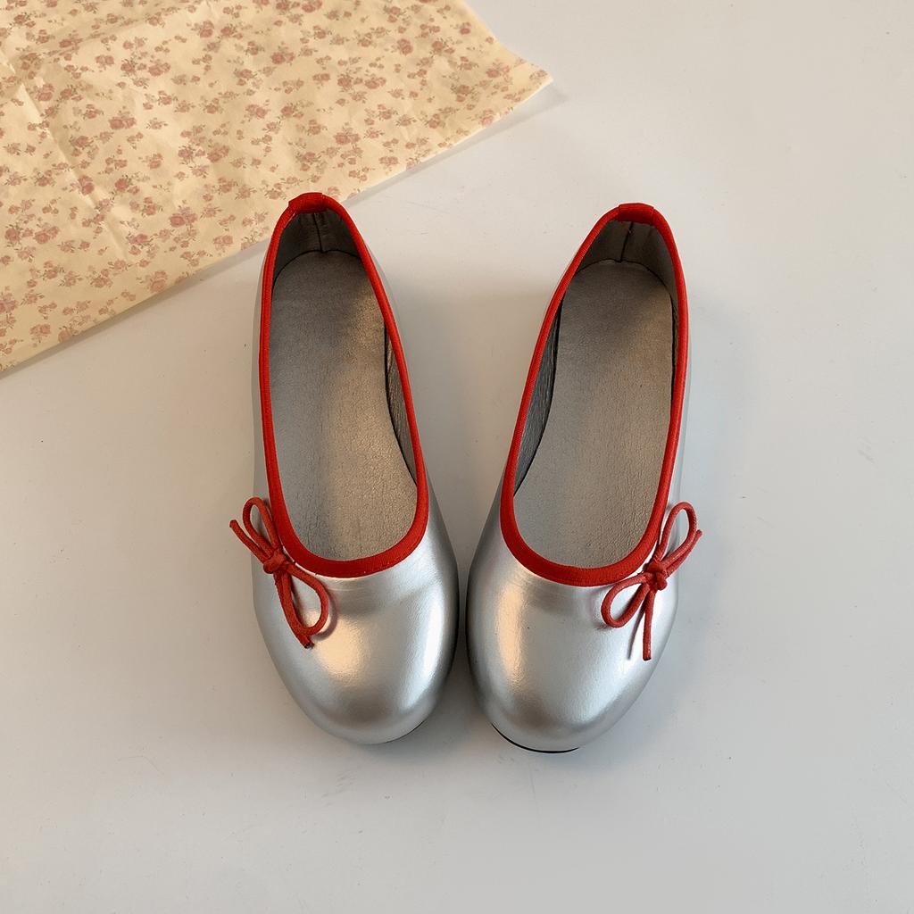 Retro versatile silver French flat-bottomed light-mouth single shoes women's 2025 new autumn skirt soft-soled Mary Jane shoes