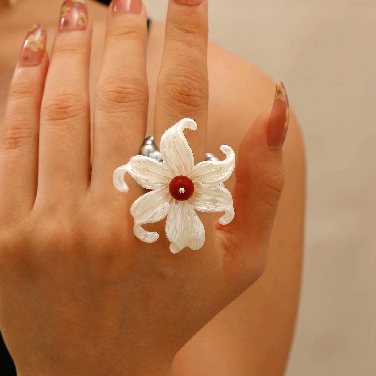 Острое Сердце из Искусственного Жемчуга Ожерелье с Кисточкой в Виде Креста и Дизайном Бабочки