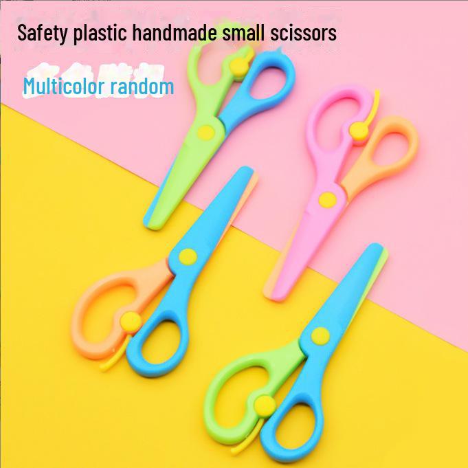 

Детский новогодний набор для вырезания из бумаги своими руками на 2025 год Змеи: Традиционный китайский декор окон к празднику Весны.