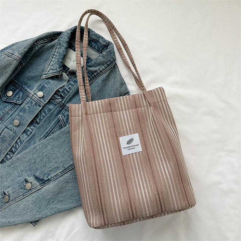 

Stylish Large Capacity Tote Bag For Women In Trendy Colors Perfect For Daily Commuting хакі