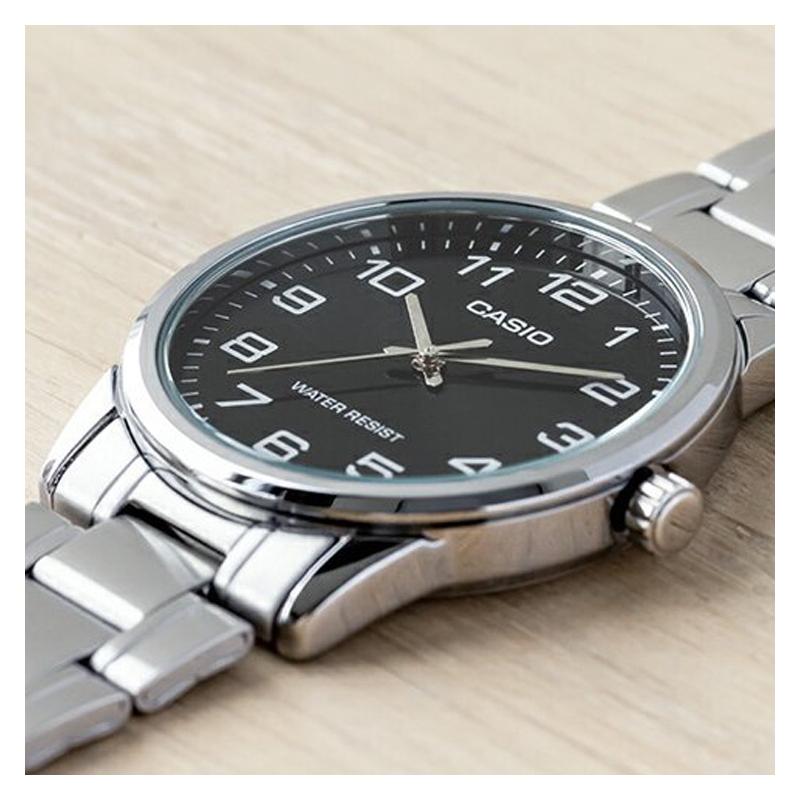 Casio STANDARD Series, Waterproof and Versatile, Quartz Movement, Stainless Steel Strap, Japanese and Korean Watch, Men's Watch, Black MTP-V001D-1B