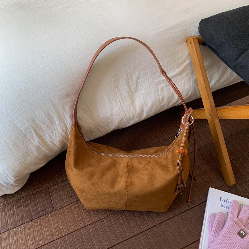 New Retro Suede Shoulder Dumpling Bag Large Capacity Texture Commuter Tote Bag Simple Underarm Bag Women