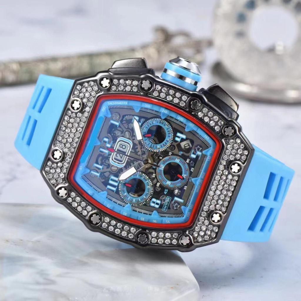 2020 European-American Diamond Skull Six-Hand Quartz Barrel Men's Watch