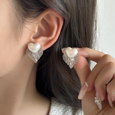 Boucles d'oreilles Clous Géométriques en Forme d'Aile et de Cœur avec Imitation Perle pour Femmes Bijoux Simples Cadeau de Mariage Noël Fille Bijoux