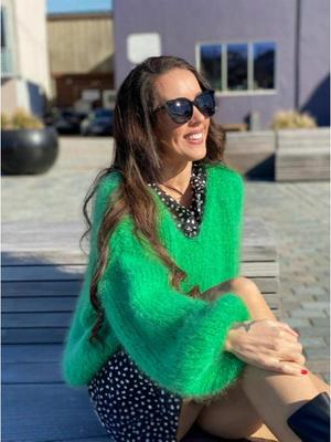 2025 Jesień/Zima Grubo dziergany sweter z dekoltem w serek i długim rękawem