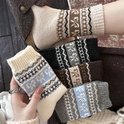 Herbst- und Winter Damen Vintage Verdickte Warme Woll-Mittelwadensocken, Schleifen-Plüschsocken