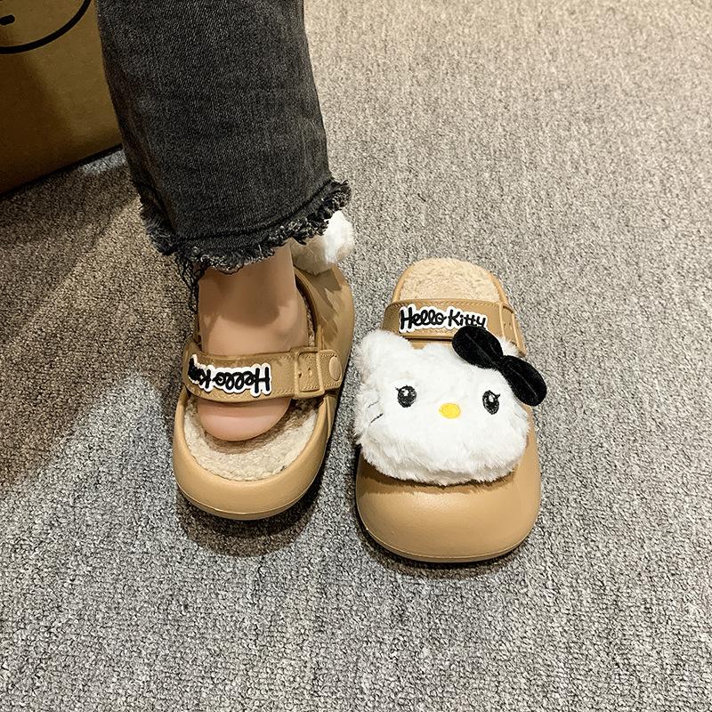 Stepping on shit non-slip versatile cotton slippers 2025 winter cute girl heart cute Hello Kitty flat-bottomed bag head slippers