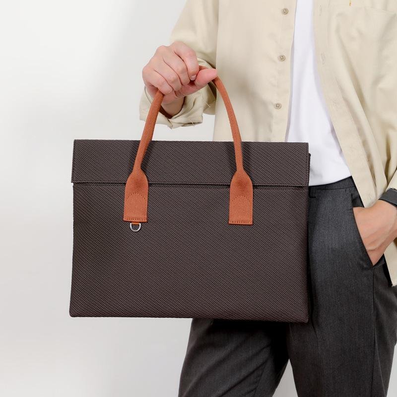 

17-inch Lightweight Japan-Korea Laptop Commuting Handbag with Printed Logo