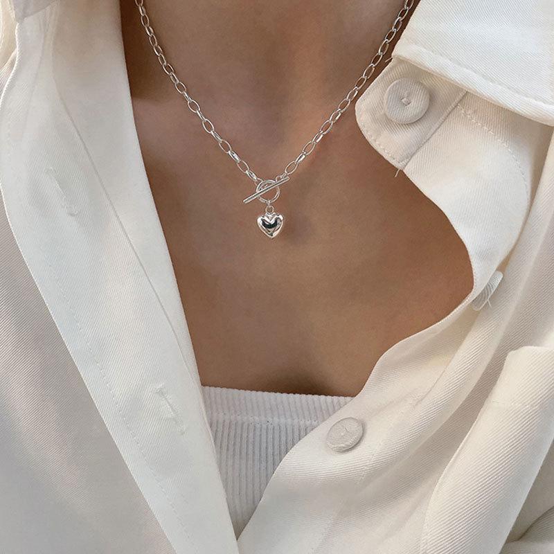 Simple Metal Style Silver Color Buckle Love Heart Pendant Necklace for Women Fashion Accessories Charm Clavicle Chain Jewerly
