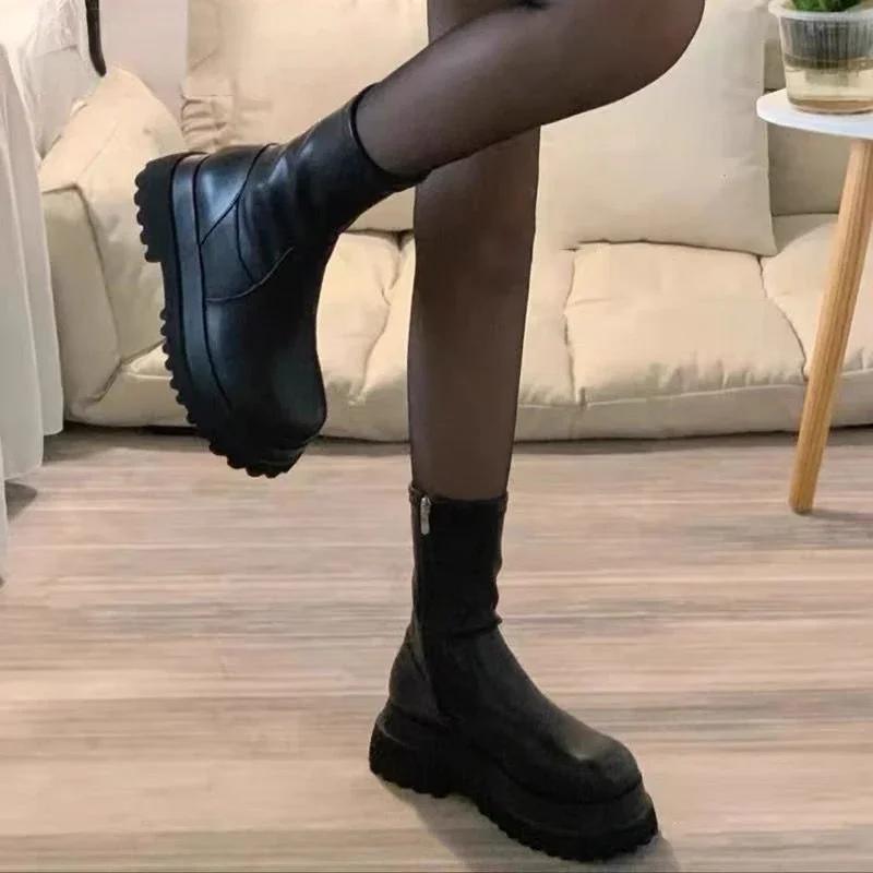 2025 Nauji Žiemos Punk Stiliaus Moteriški Auliukiniai Batai Mada Storas Padas Užtrauktukai Trumpas Batai Moterims Elegantiški Platforminiai Bateliai Plokščiu Kulnu