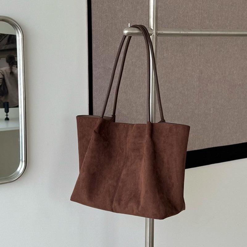 Autumn and Winter Retro Suede Large-capacity Tote Bag, New Stylish and Simple Class Commuting Portable Shoulder Bag