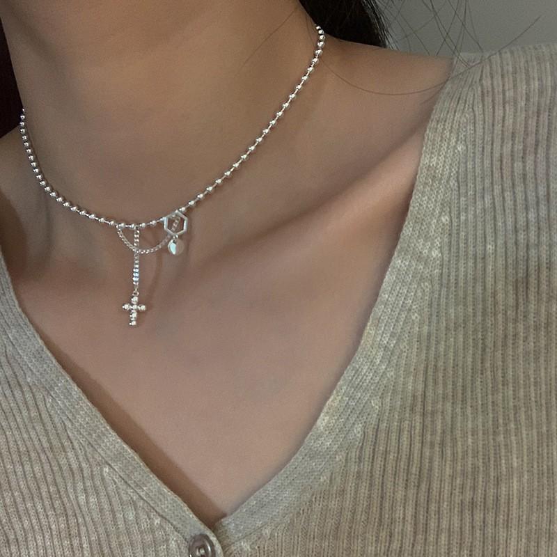 Double Layered Camellia Necklace for Women's Light Luxury Fashion Design Necklace Neck Chain Tassel Collarbone Chain Jewelry Gift