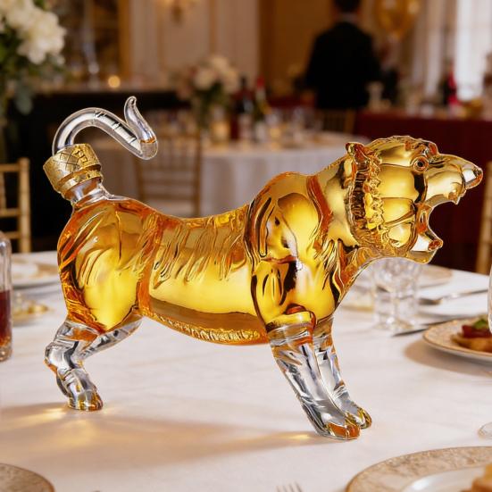 Szklana Karafka na Whisky Tygrys Odporna na Ciepło i Zimno Ręcznie Robiona do Alkoholi 500/1000ml Karafka Unikalna Karafka na Alkohol Prezent na Wino Whisky Rum