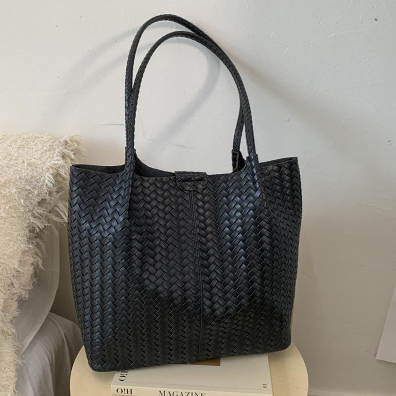 Fashionable Large Bag for Women Commuter Single-shoulder Bag Large-capacity Textured Tote Bag