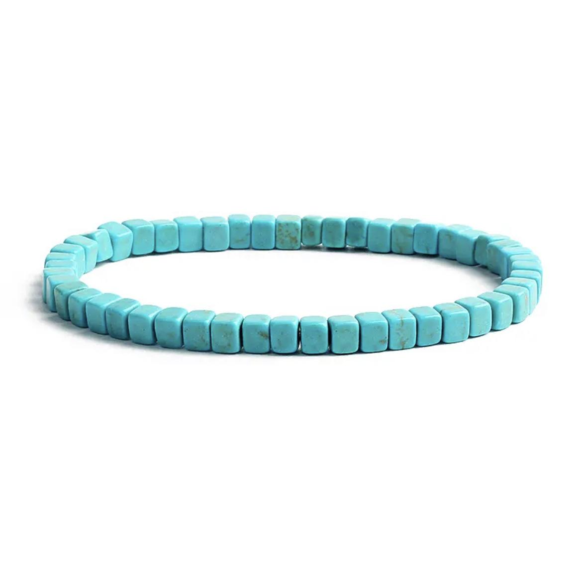 Braccialetti di perline di turchese bohémien per donne Braccialetti irregolari di cubo di pietra naturale Reiki Gioielli di guarigione per l'assistenza sanitaria