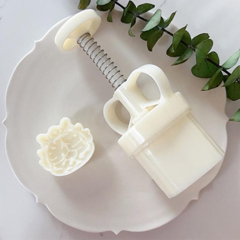 Cartoon Dragon Head Chinese Cake Stamp Traditional Chinese Cake Mold with Cute Cartoon Pattern for Festive Celebraation