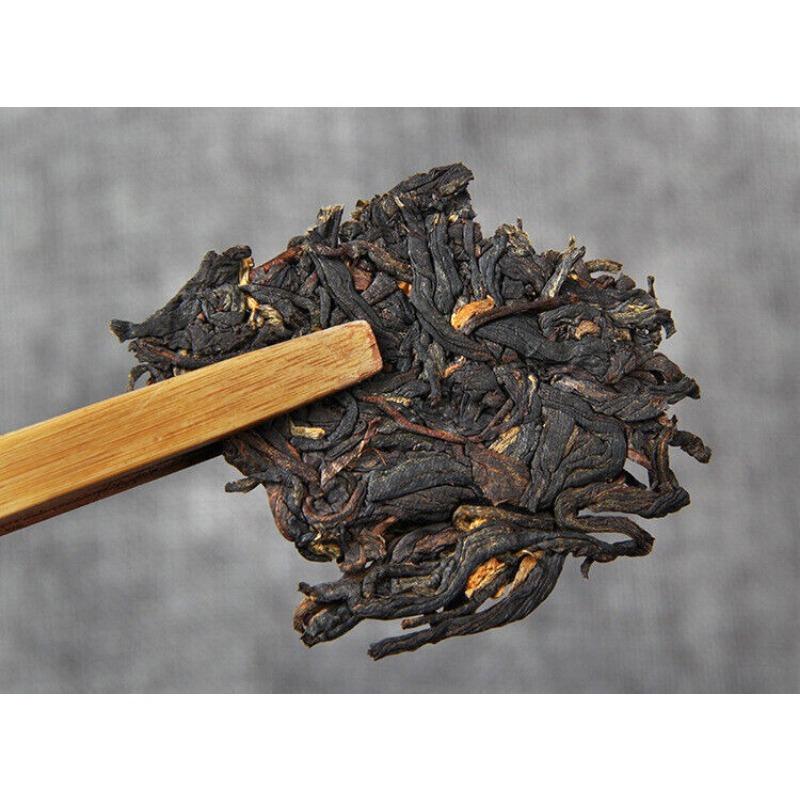 Gu Shu Hong Cha Sonnengetrockneter alter Baum Dianhong Dian Hong Schwarzteekuchen 357g