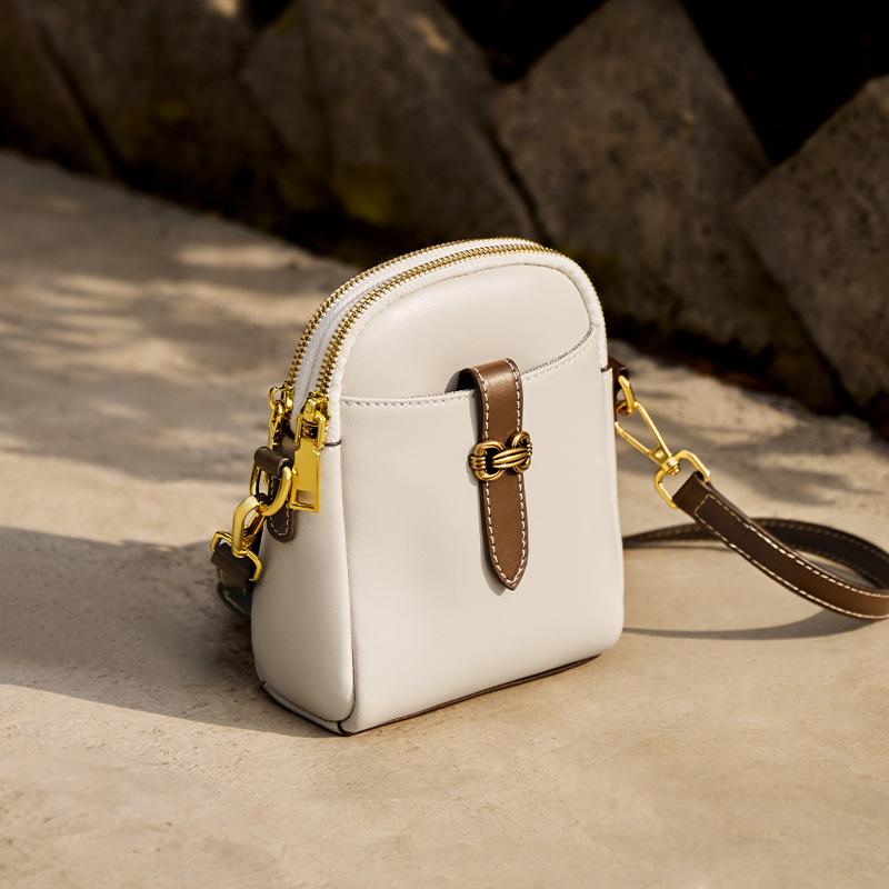 

Mrs. Qiao Genuine Leather Phone Bag for Women, Crossbody 2025 New Mini Small Shoulder Bag for Women, Autumn and Winter Small Phone Bag Long13.5CM*Thick6.5CM*Hig