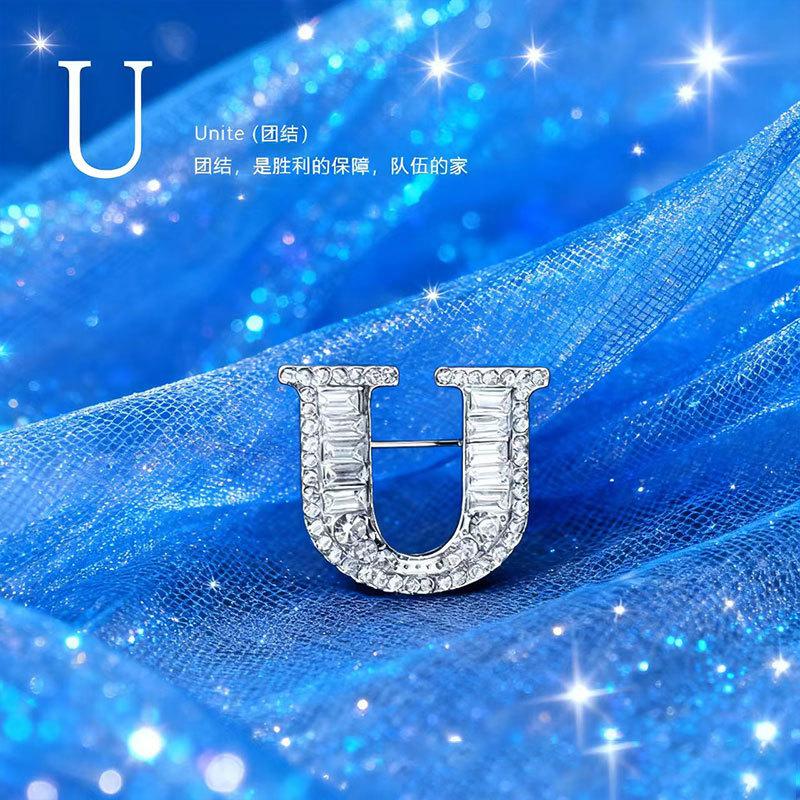 26 English Alphabet Brooches, Men'S And Women'S Suits, Collar Pins, Creative Brooches, Rhinestones, Crystal Anti-Light Pins