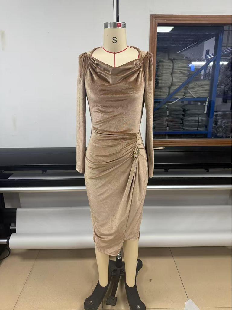 2025 Women's Casual Golden Velvet Slim Fit Long Sleeve Pleated Split Dress