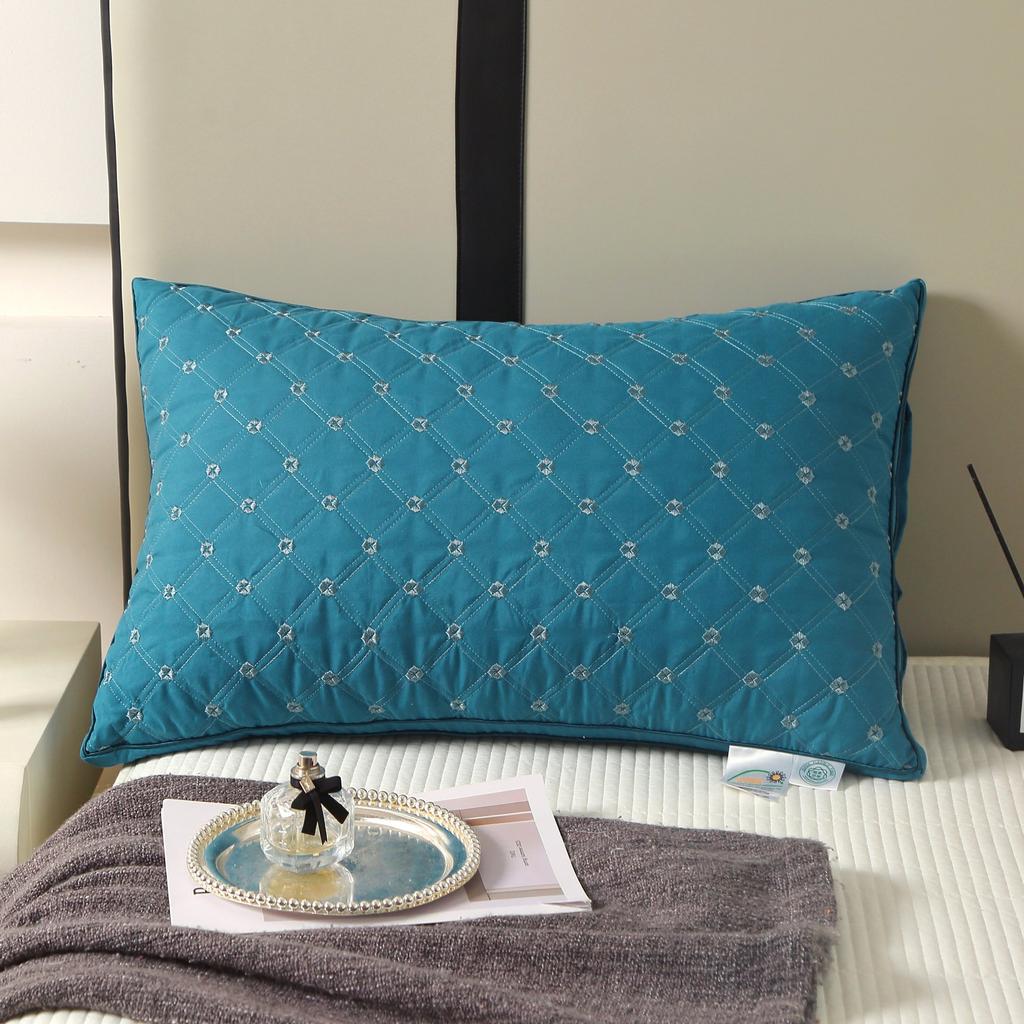 Checkered Embroidered Velvet Breathable Neck Protection Helps Sleep Hotel Pillows Pillow Cores