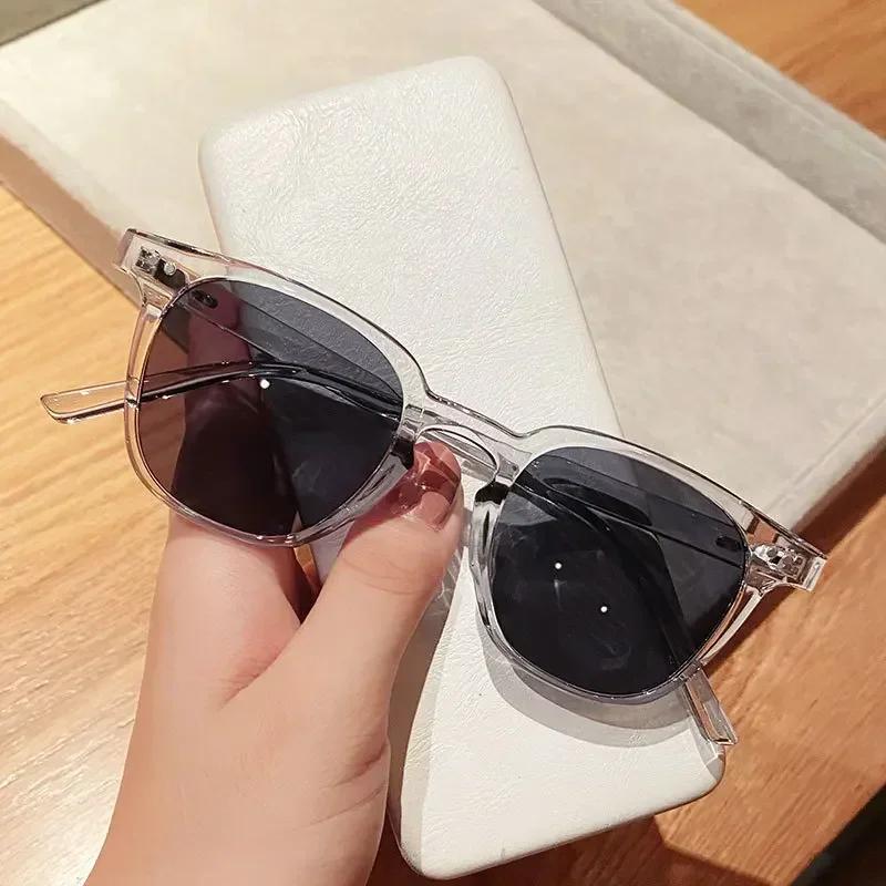 Summer Square Frame Punk Sunglasses Vintage Rivets UV400 Sun Shade Glasses Women Men Retro Luxury Eyewear Gafas De Sol