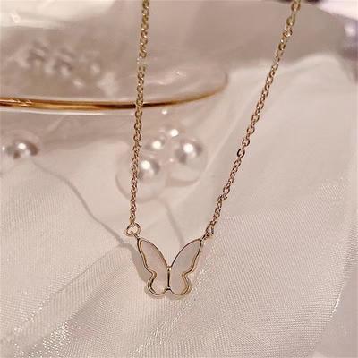 Super Fairy Temperament Simple Butterfly Pendant Necklace Niche Short Style Collarbone Chain Retro Necklace For Women
