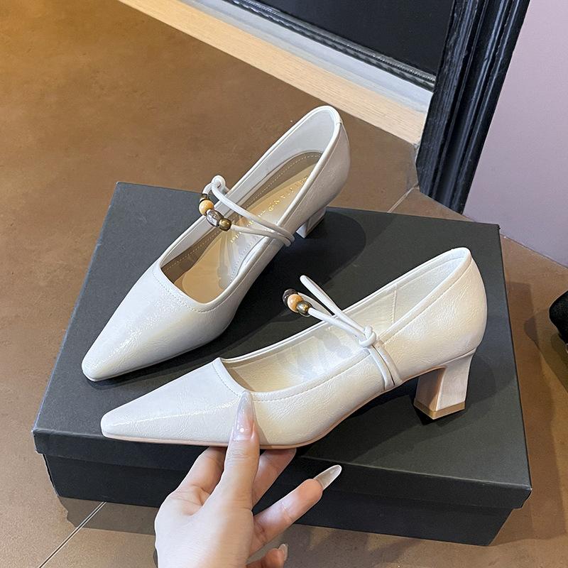 Weiches Leder Perlen Wort mit vielseitigem quadratischem Kopf Temperament High Heels Damen dicker Absatz Mary Jane Einzelne Schuhe
