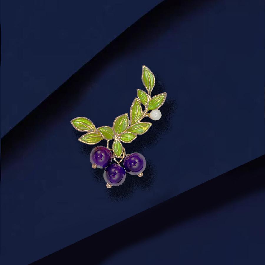 Elegant Pearl Brooch for Women's Suits - High-End Jewelry Pin