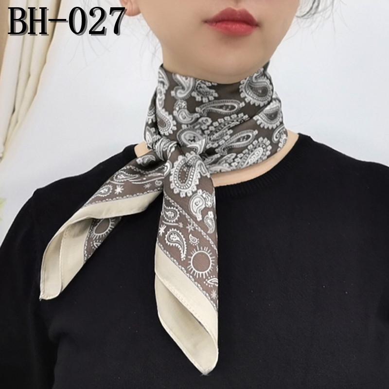 Women's Vintage Paisley Faux Silk Scarf: Versatile Headband, Hair Tie, Bag Accessory for Spring & Autumn.