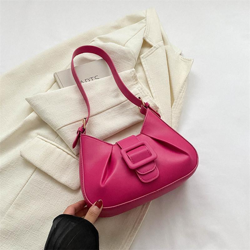 

Stylish And Versatile Womens Underarm Bag With Magnetic Closure And Inside Phone Pocket For Daily Fashion троянди рожеві кольору