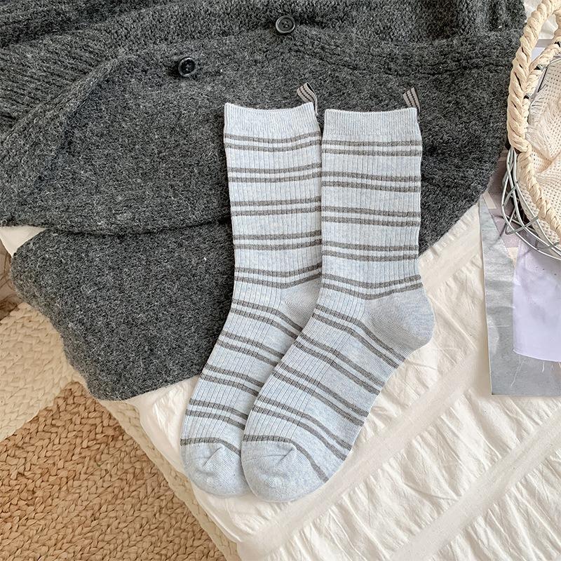 Women's Fall Stripes and Color Matching Cloth Label All Kinds of Sports Tube Pile Socks