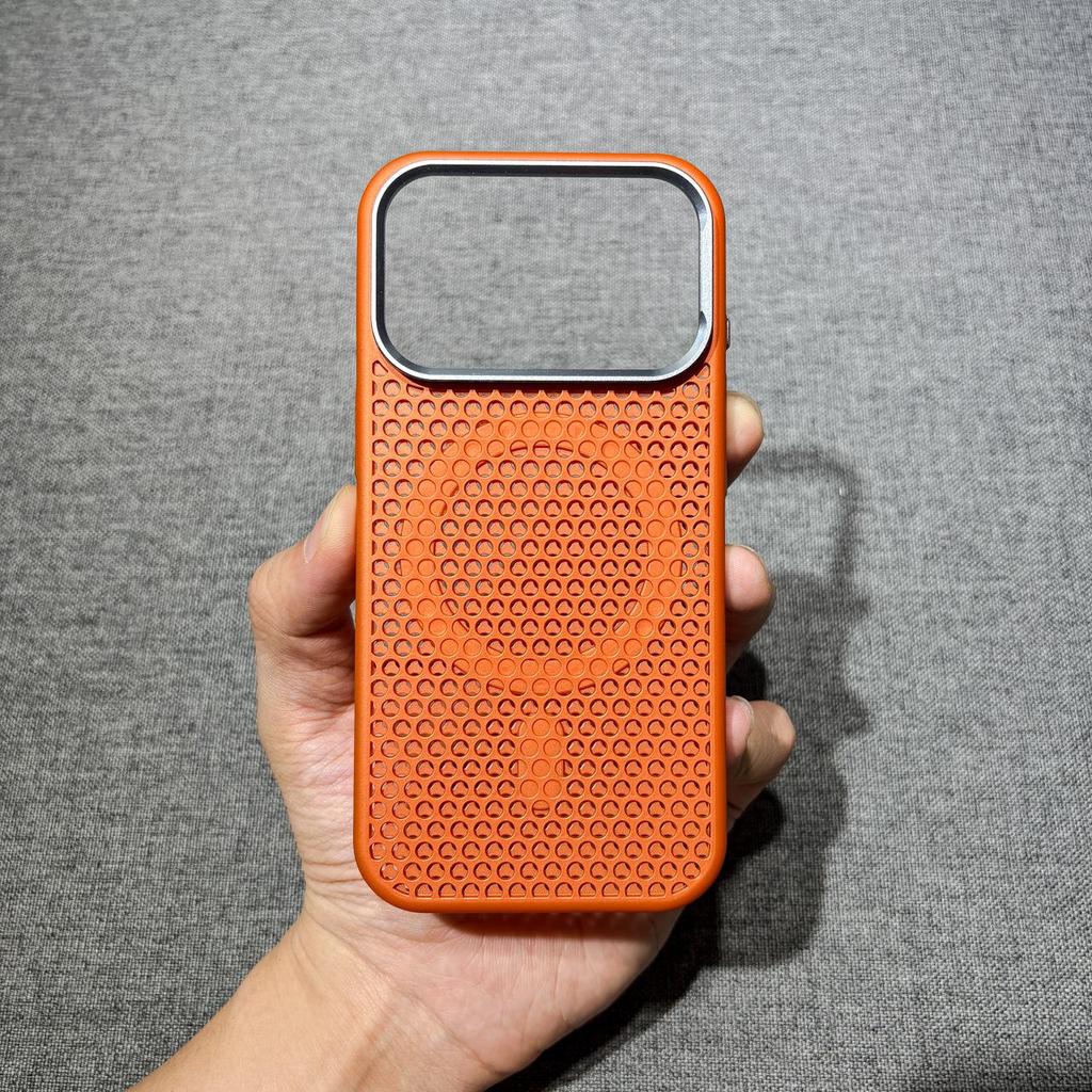 Honeycomb Heat Dissipation iPhone 16 Pro Max Magnetic Protective Case - Solid Color Hard Shell with Large Hole Design