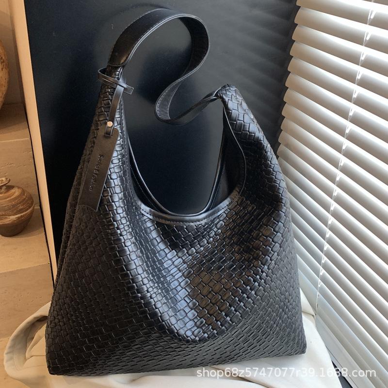Soft Leather Underarm Bag Woven Pattern Vegetable Basket Bag Fashionable Foreign Style High-end Large-capacity Texture Commuter Tote Bag
