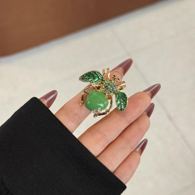 Rerto Bee Crystal Brooches For Women Enamel Rhinestone Animal Tassel Lapel Pins Men'S Suit Collar Pin Badge Accessories
