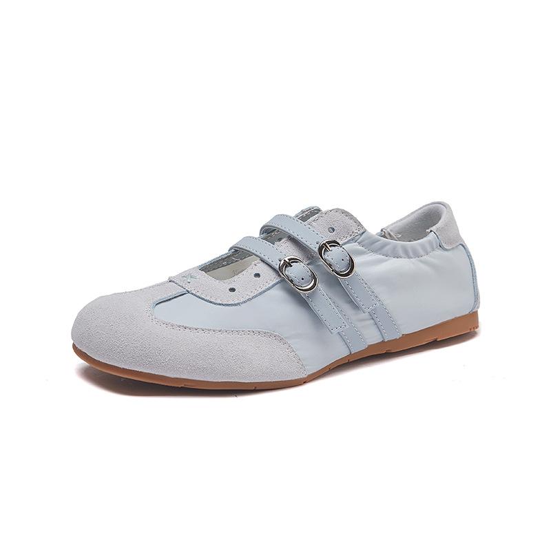 New Fashionable Flat Sports Single Shoes for Women From De Xun Shoes