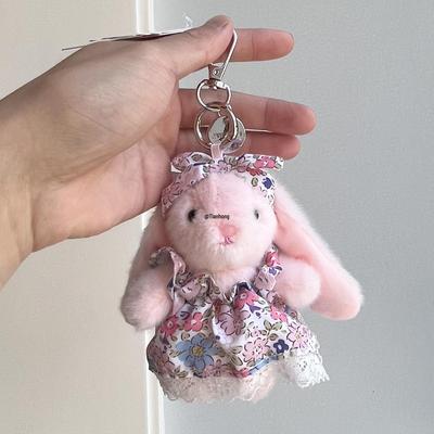 Vestido de Flor Wendy Coelho Pingente de Pelúcia - Lindo Pingente para Bolsa e Acessório de Mochila