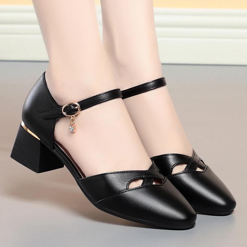 Hollow single shoes women's summer mother shoes soft-soled bag heel one-word buckle women's shoes new pointed toe bag head sandals