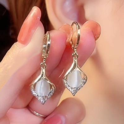 Angel's Eye Ear Buckle Earrings, Light Luxury, High End, Temperament, Trendy Water Drop, Cat Eye Stone Earrings, Female