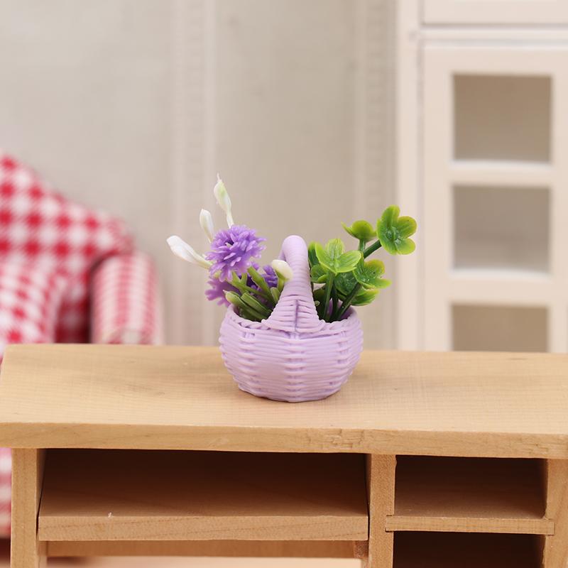 

1/12 Кукольный домик Симуляция Цветочная корзина Комнатные растения Кукольный домик Украшение для дома Кукольный домик Микро Садовая сцена Орнамент фиолетовый