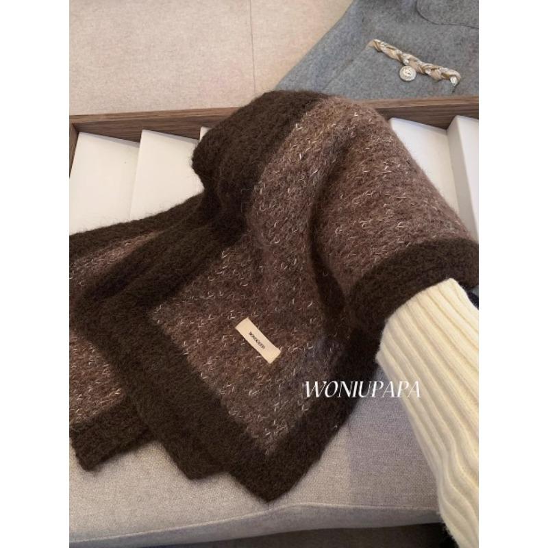 

This Autumn and Winter Women s Plush Korean style Atmosphere Shawl Can Be Worn As An Outer Layer for Both Warmth and Neck Protection