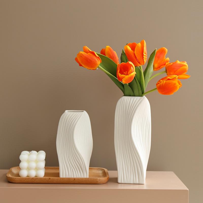 Weiße Blumenvase Kunststoff-Blumenflasche Unregelmäßige Ästhetische Vasen Töpfe für Pflanzen Blumen Hochzeitstische Dekorationsvasen