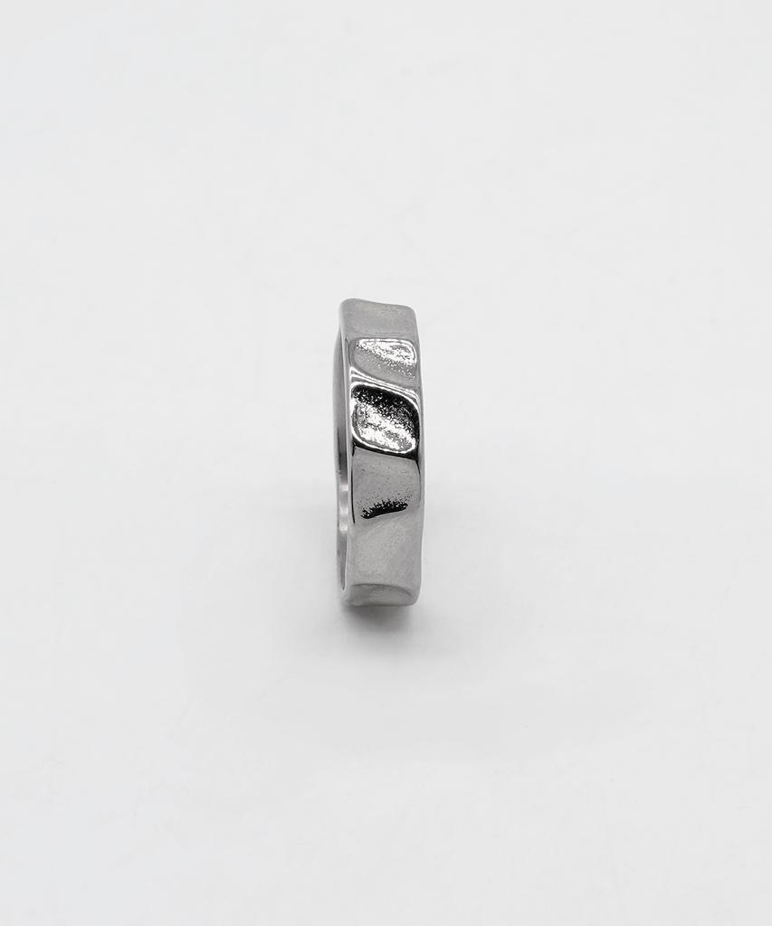Iamj Vintage Dent Ring