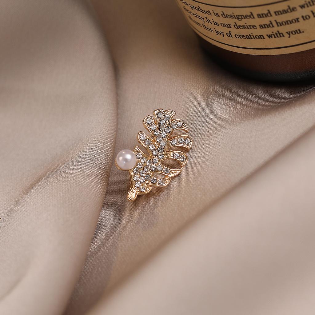 Lövformad Antireflexbrosch Högkvalitativ Antireflexfäste Mångsidig Brosch Kragspänne Brosch