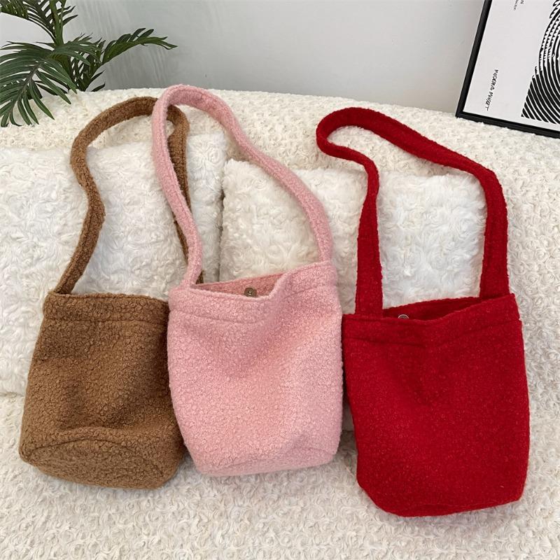 11 Plush Large-capacity Bucket Bag Student Bag Autumn and Winter Commuter Bag Casual Messenger Shoulder Bag