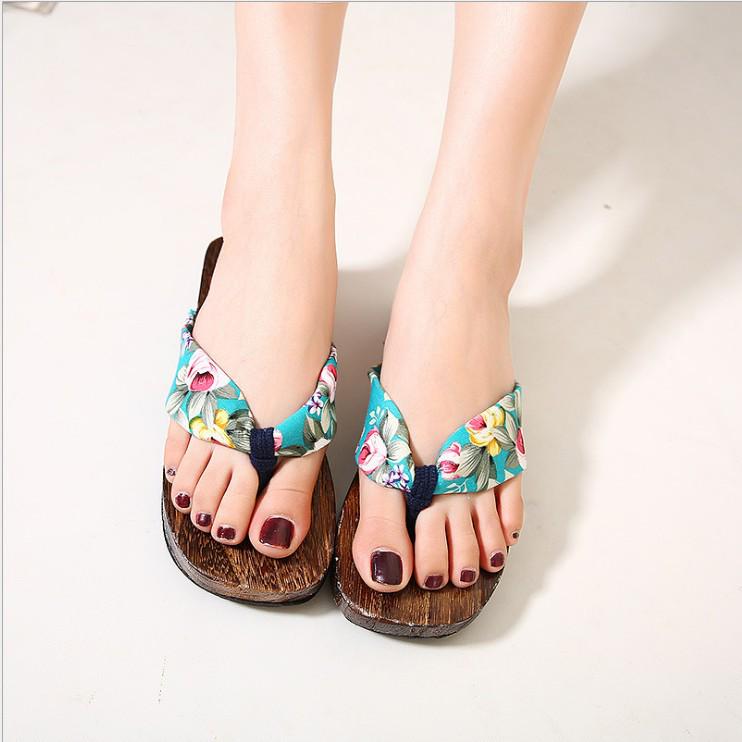 Women's Japanese Style Non-slip Wooden Flip Flops, Paulownia Flat Bottom Toe Post Sandals, Wear-resistant Clogs with Medium To High Sole.