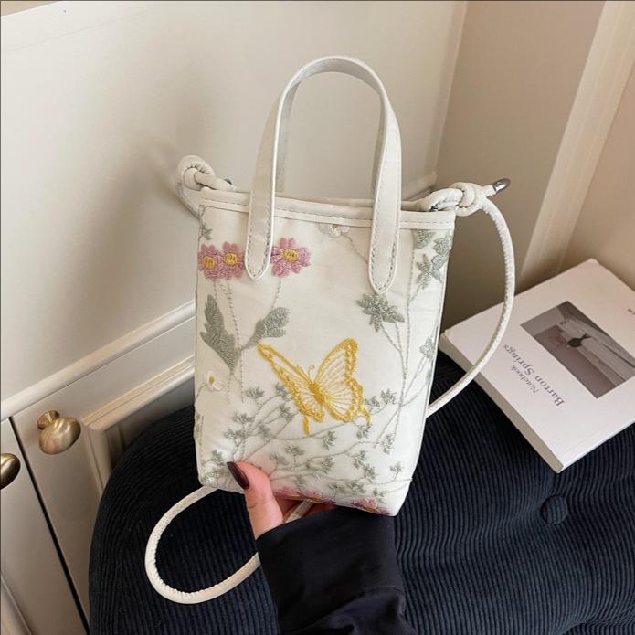 Versatile Handbag Fashion Bucket Bag New Messenger Bag Embroidered Butterfly Shoulder Bag