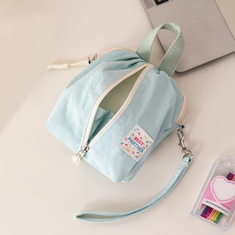 Big Capacity Large Waterproof Carry Bag Sanitary Napkin Organizer For Travel And Workouts Small Portable Makeup Holder