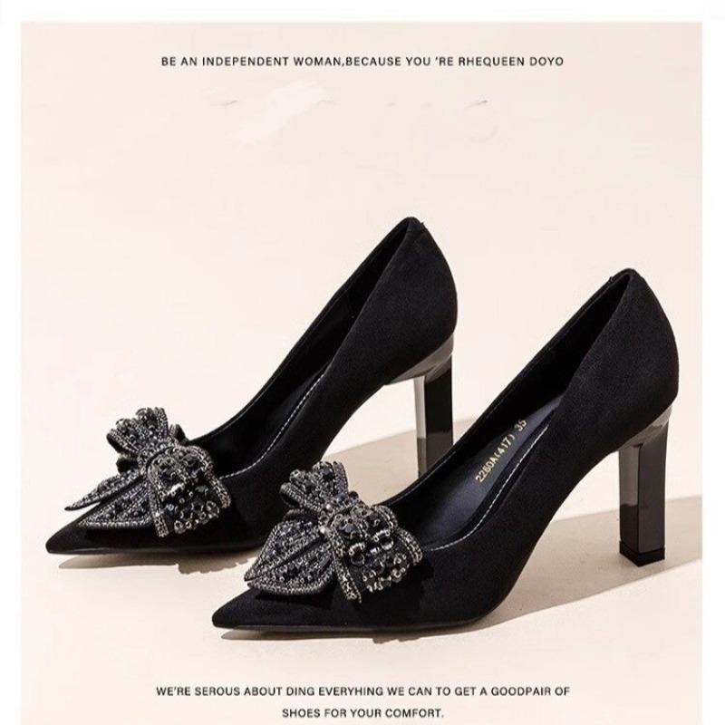 Modische schwarze High Heels mit spitzer Zehenpartie, Damen-Oberbekleidung mit Strassschleife, Arbeitsschuhe, 2025 neue vielseitige Pendler-Einzelschuhe