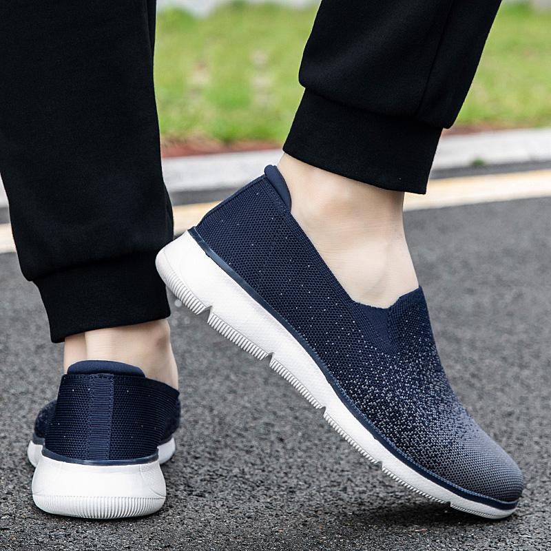 Fashion New Women's Lightweight Mesh Walking Breathable Flat Bottom Versatile Men's Loafers Soft Soled Outdoor Women's Single Shoes